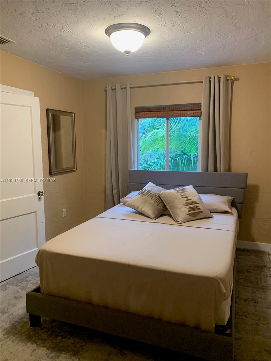 329 W 28th St Miami Beach, FL 33140