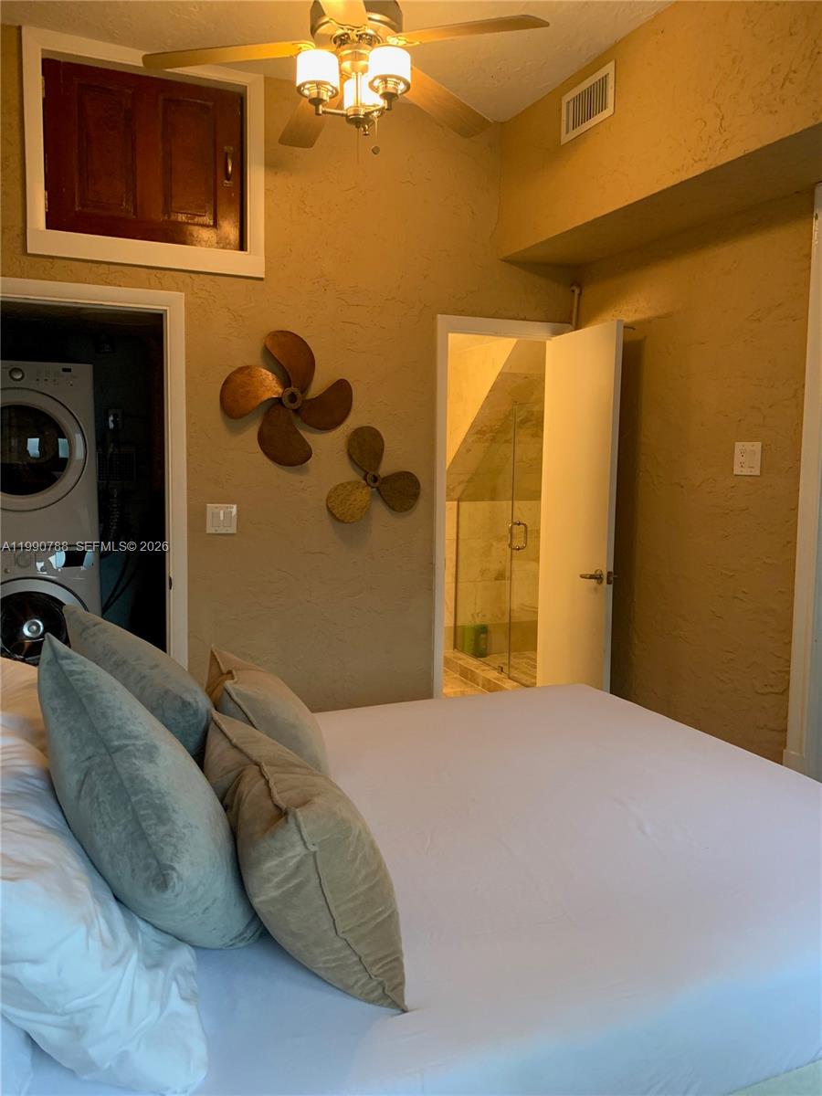 329 W 28th St Miami Beach, FL 33140