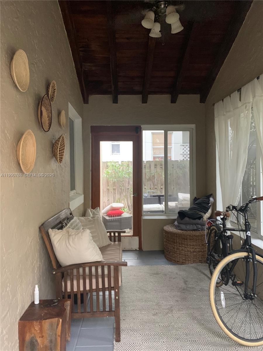 329 W 28th St Miami Beach, FL 33140