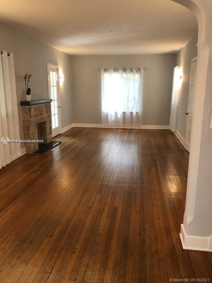 329 W 28th St Miami Beach, FL 33140