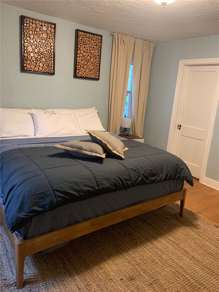 329 W 28th St Miami Beach, FL 33140