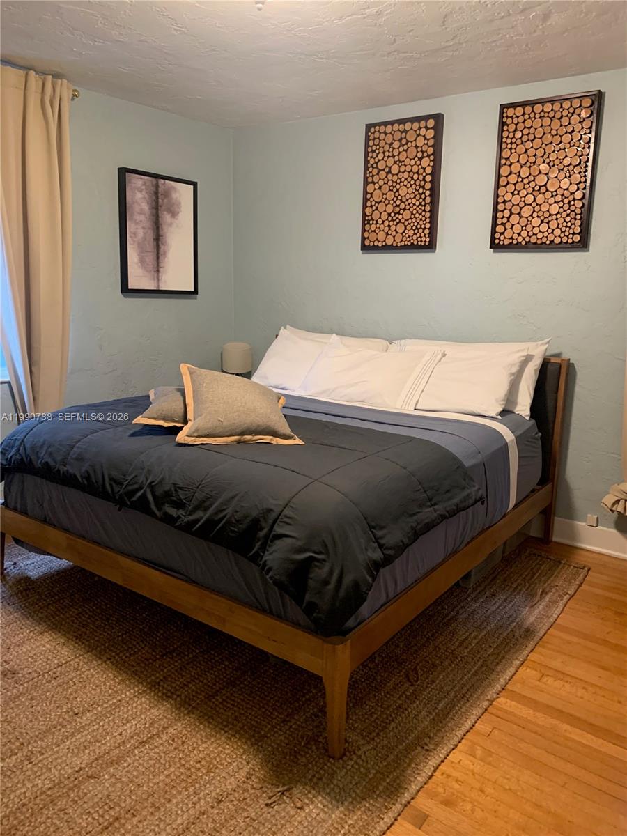 329 W 28th St Miami Beach, FL 33140