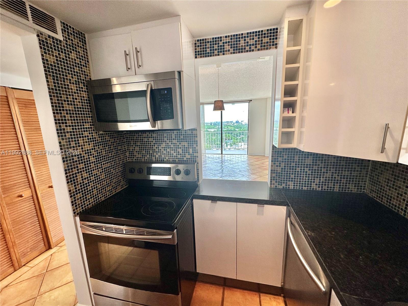 2350 NE 135th St #1101 North Miami, FL 33181