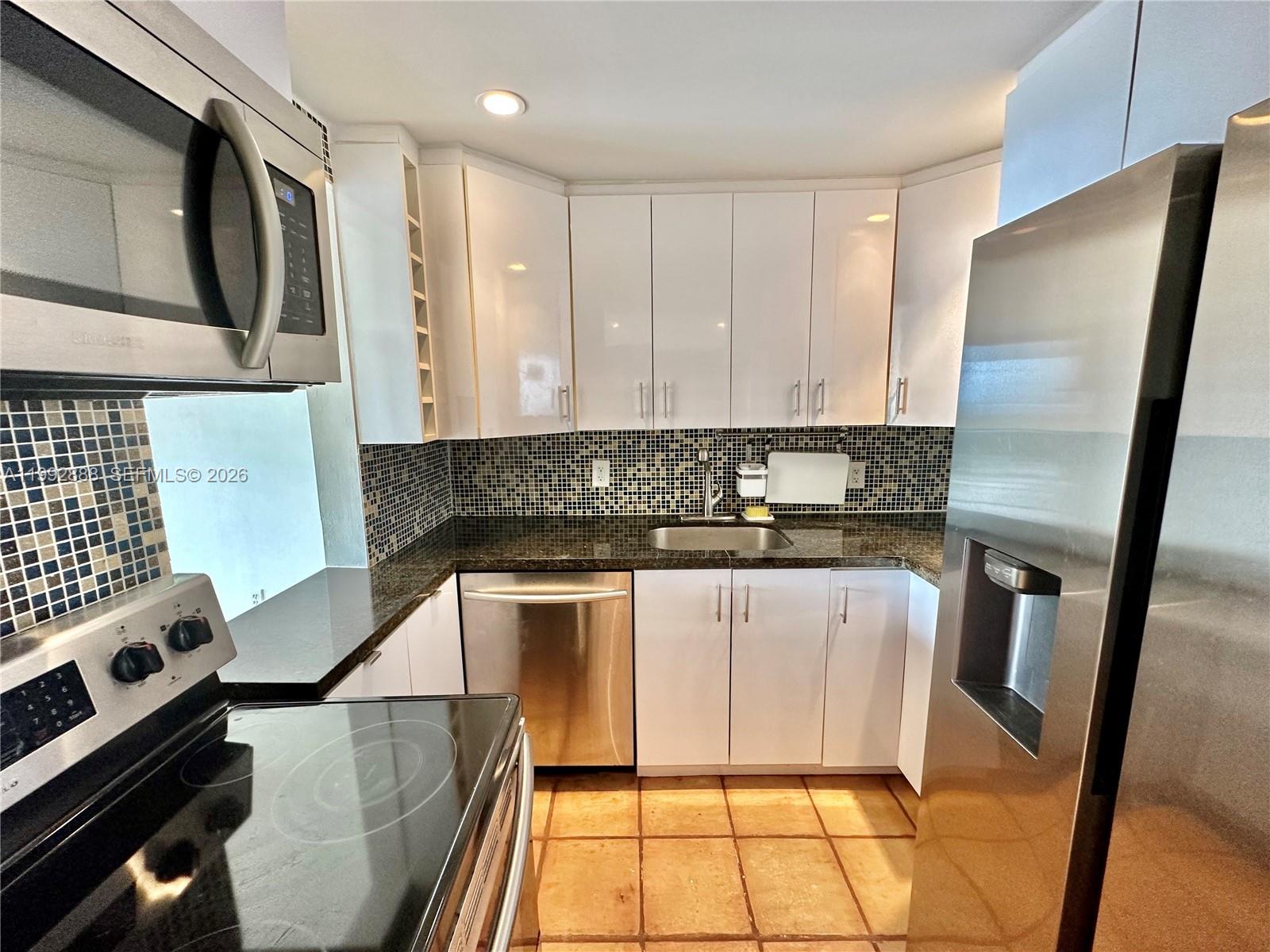 2350 NE 135th St #1101 North Miami, FL 33181