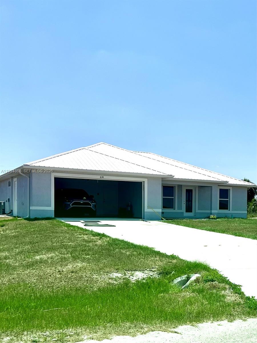 634 Royce Rd La Belle, FL 33935