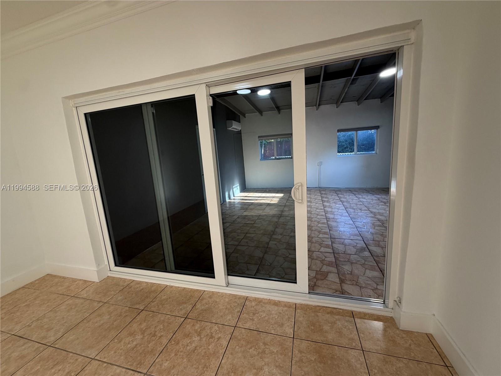 3373 SW 29th Ter Miami, FL 33133