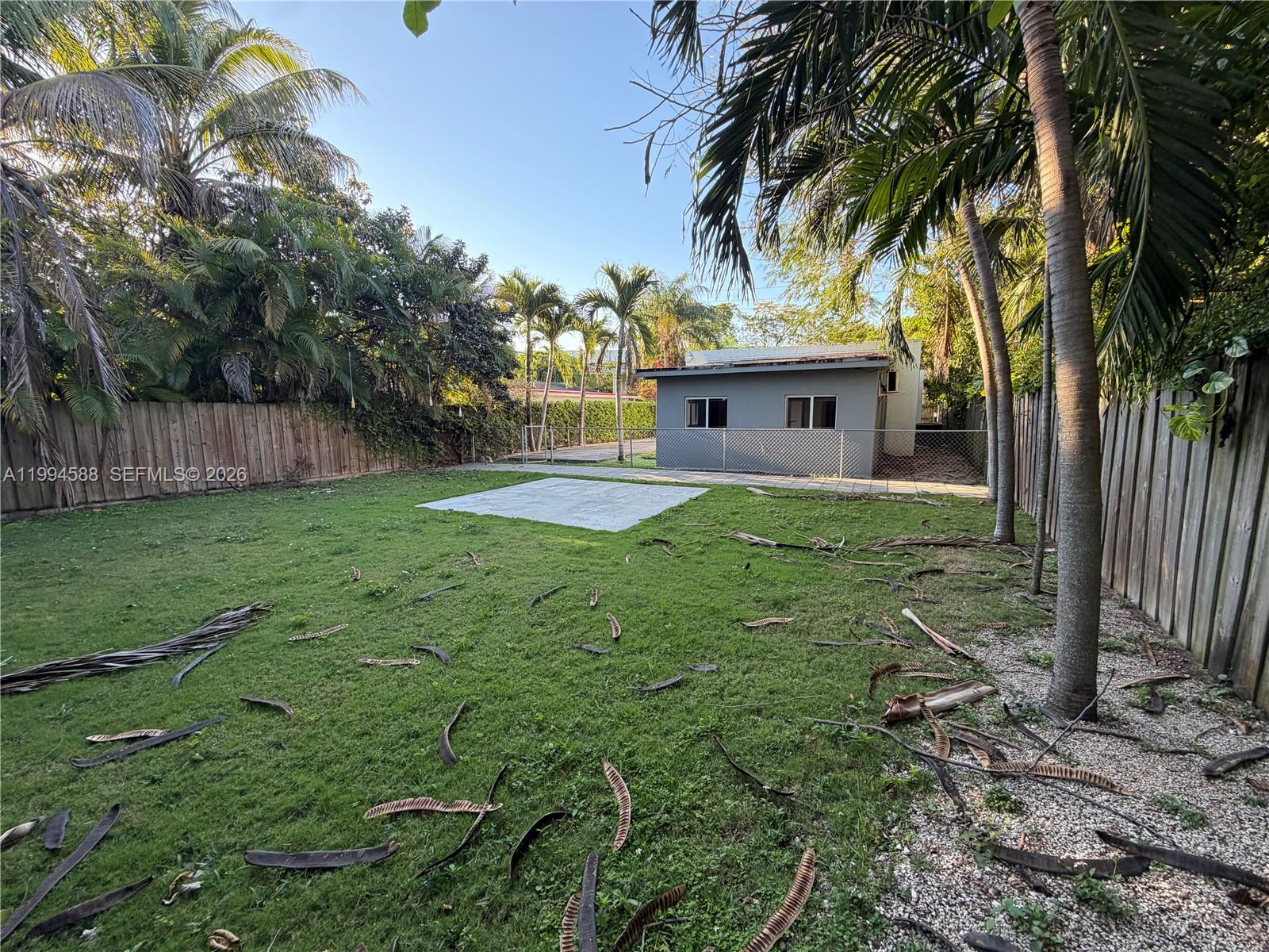 3373 SW 29th Ter Miami, FL 33133