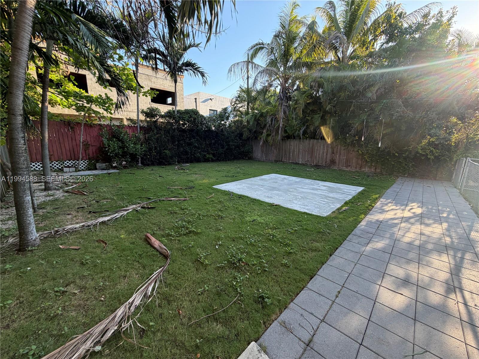 3373 SW 29th Ter Miami, FL 33133