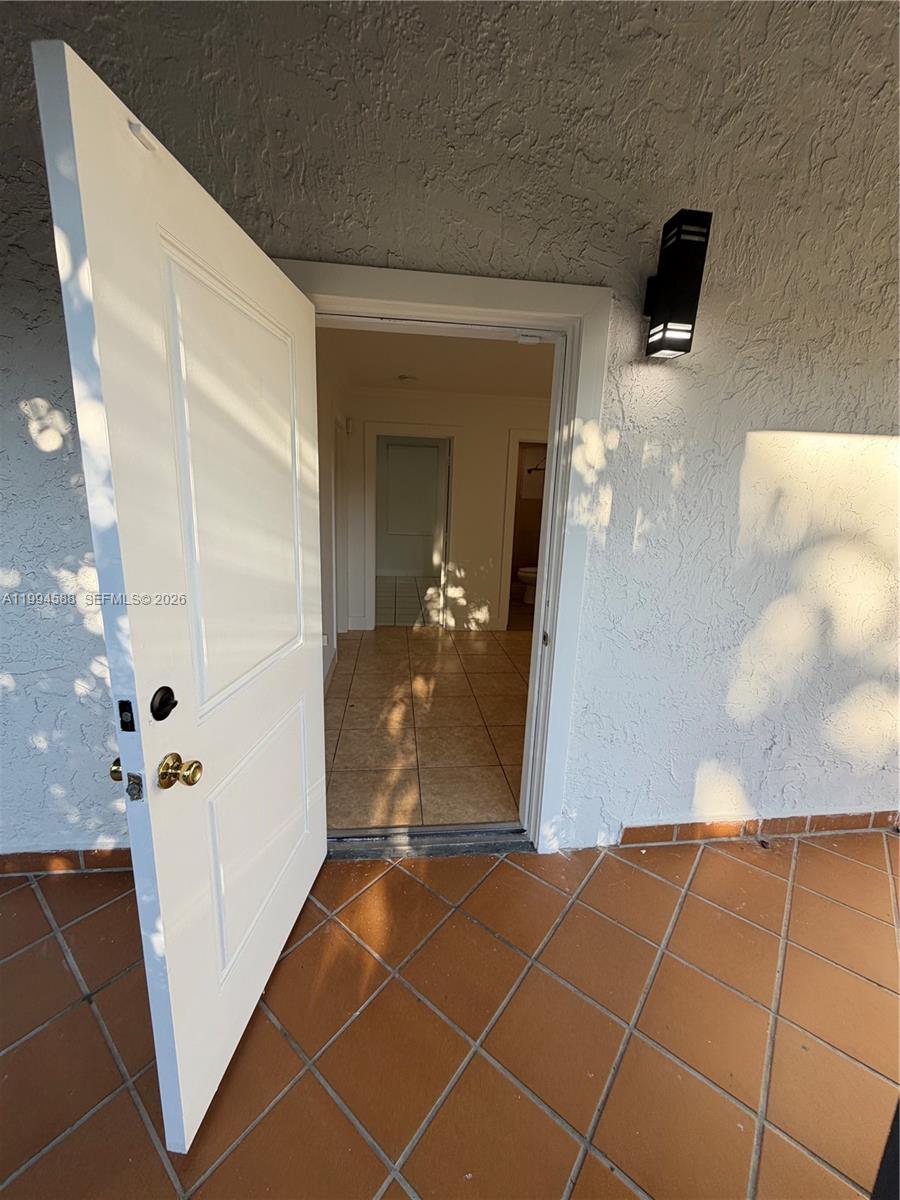 3373 SW 29th Ter Miami, FL 33133