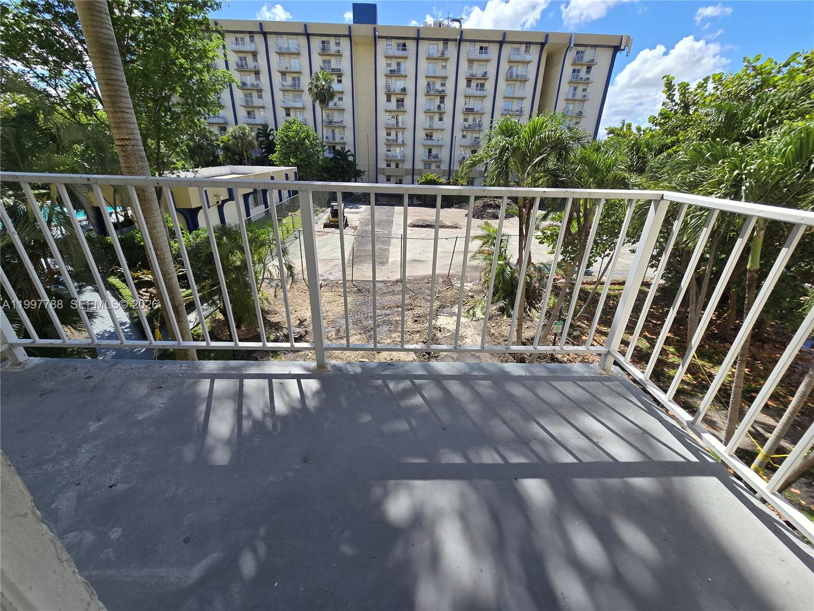 4550 NW 9th St #311E Miami, FL 33126