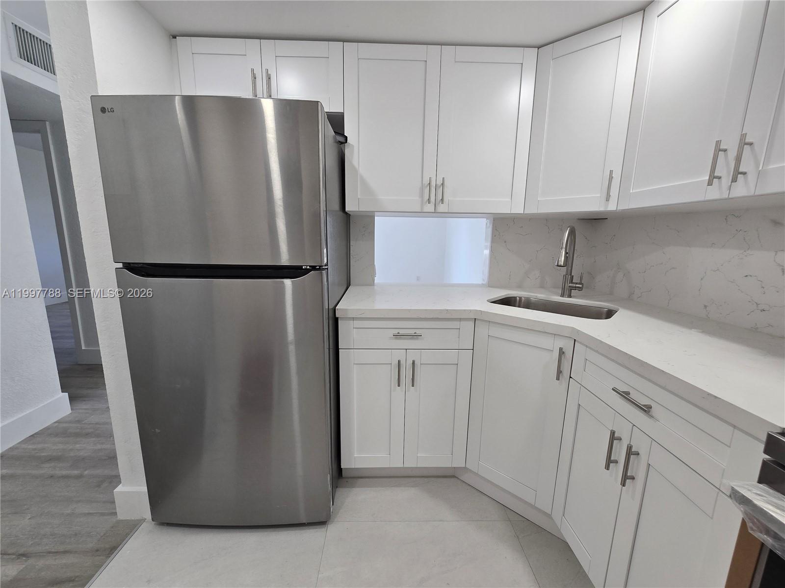 4550 NW 9th St #311E Miami, FL 33126