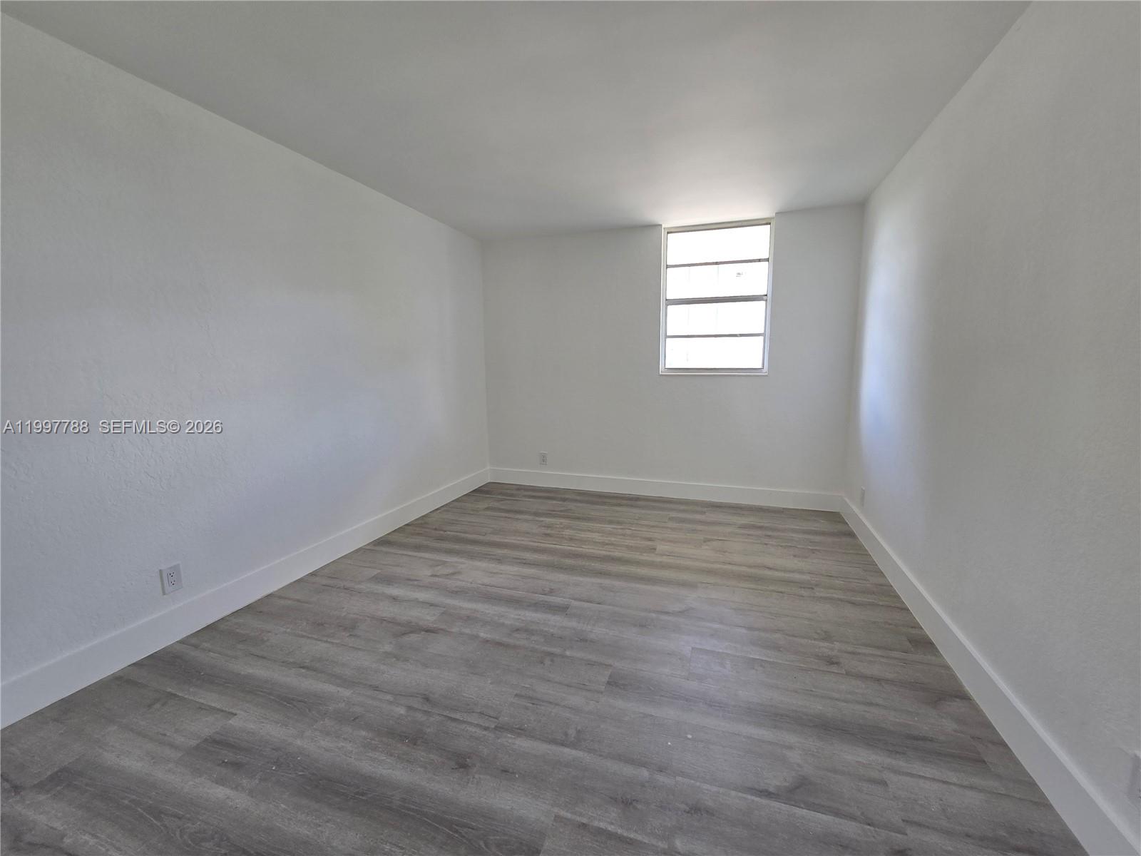 4550 NW 9th St #311E Miami, FL 33126