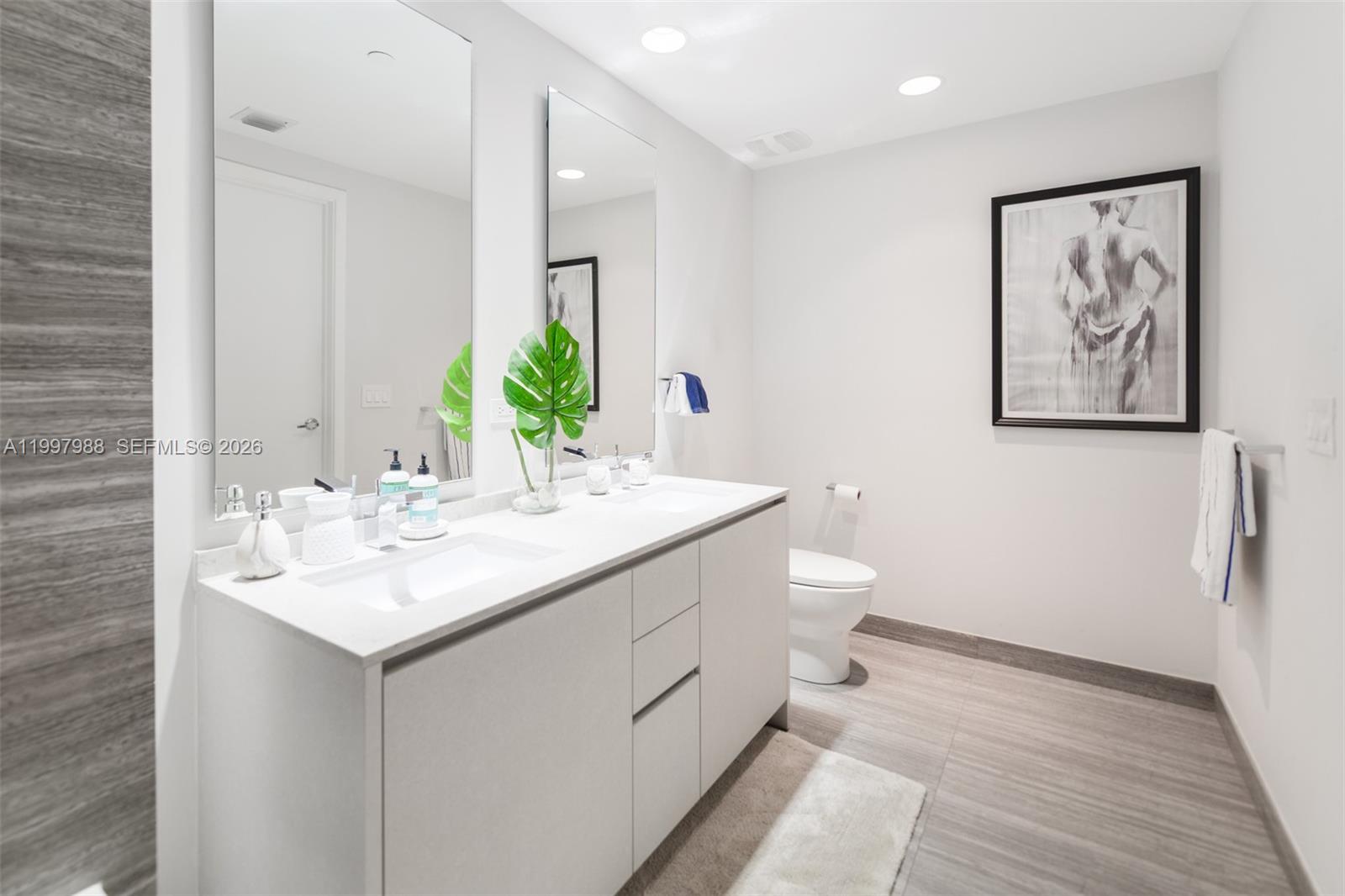 image 1010 Brickell12