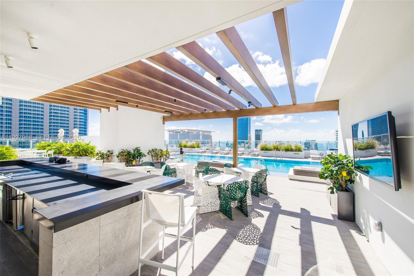 image 1010 Brickell31