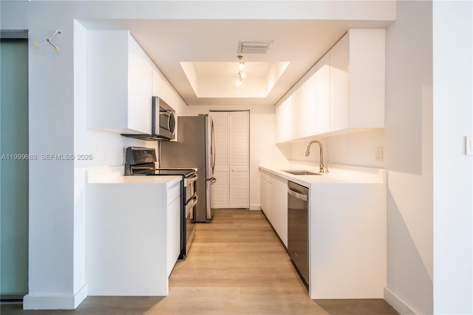 90 Alton Rd #2807 Miami Beach, FL 33139