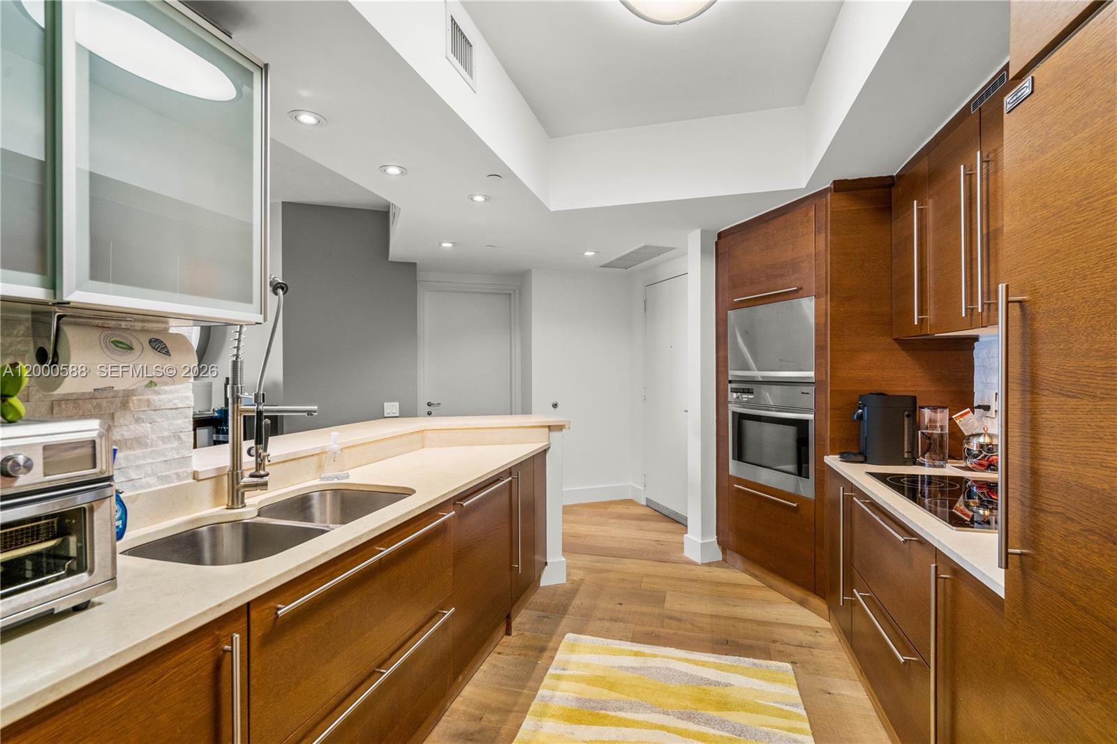 450 Alton Rd #806 Miami Beach, FL 33139