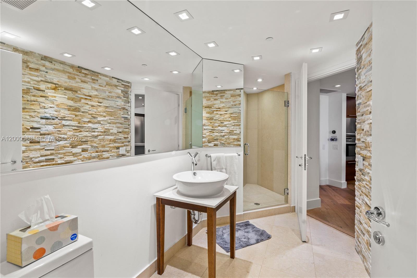 450 Alton Rd #806 Miami Beach, FL 33139