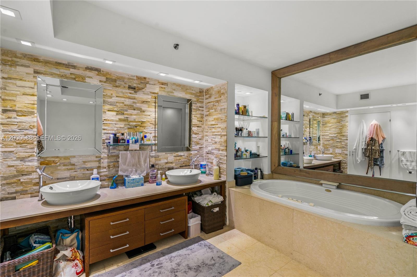 450 Alton Rd #806 Miami Beach, FL 33139