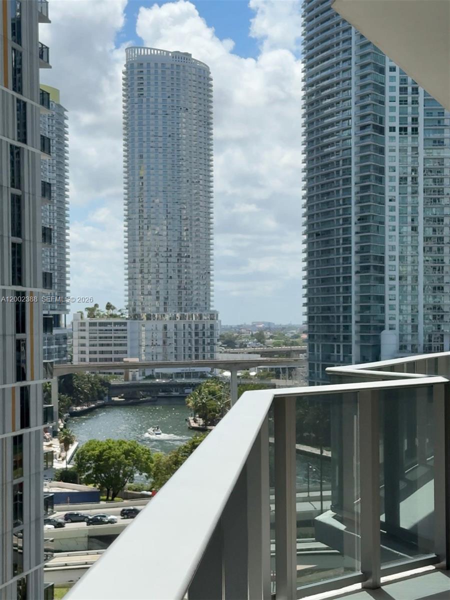 image Viceroy Brickell Residences8