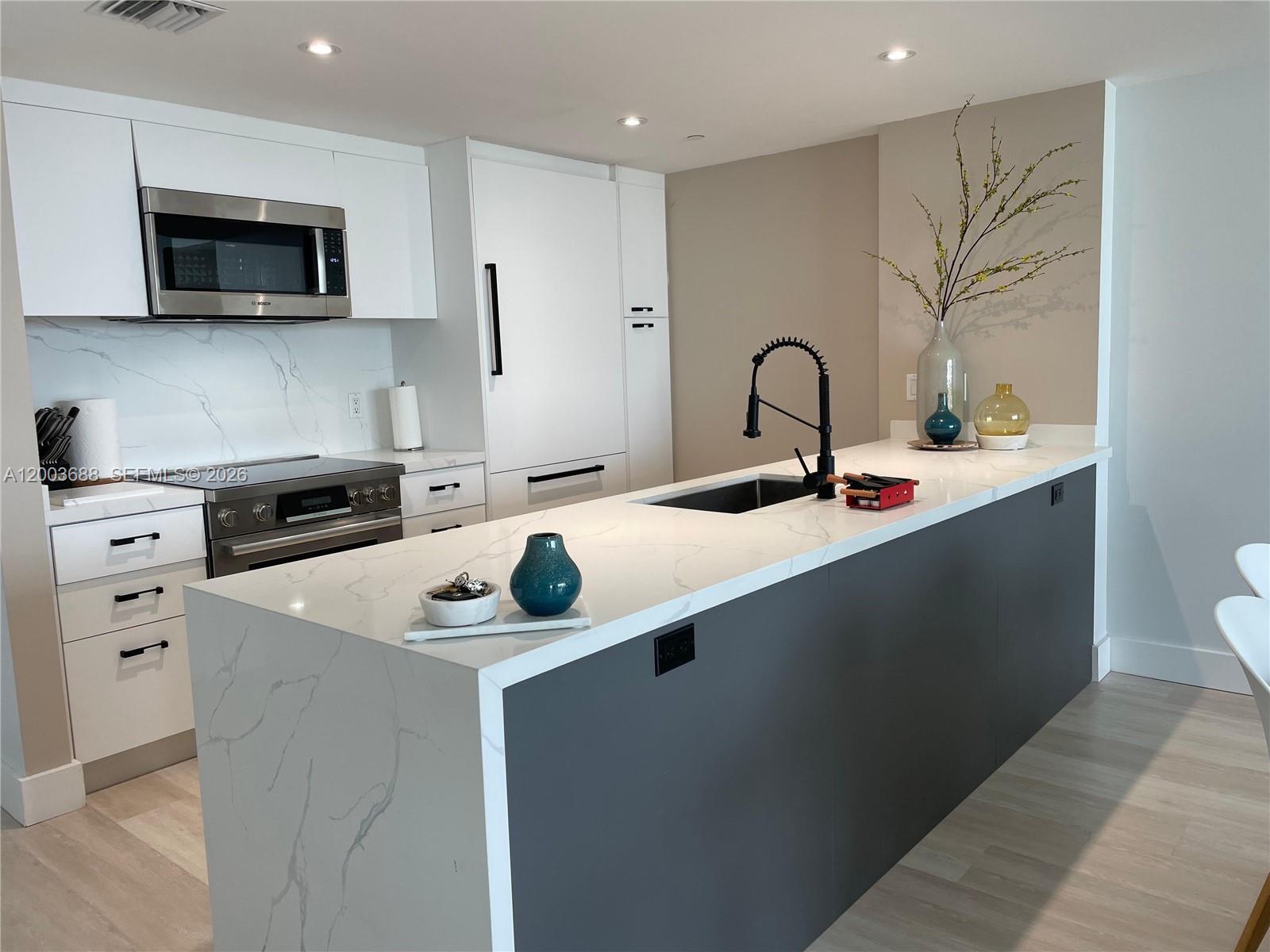 50 Biscayne Blvd #2611