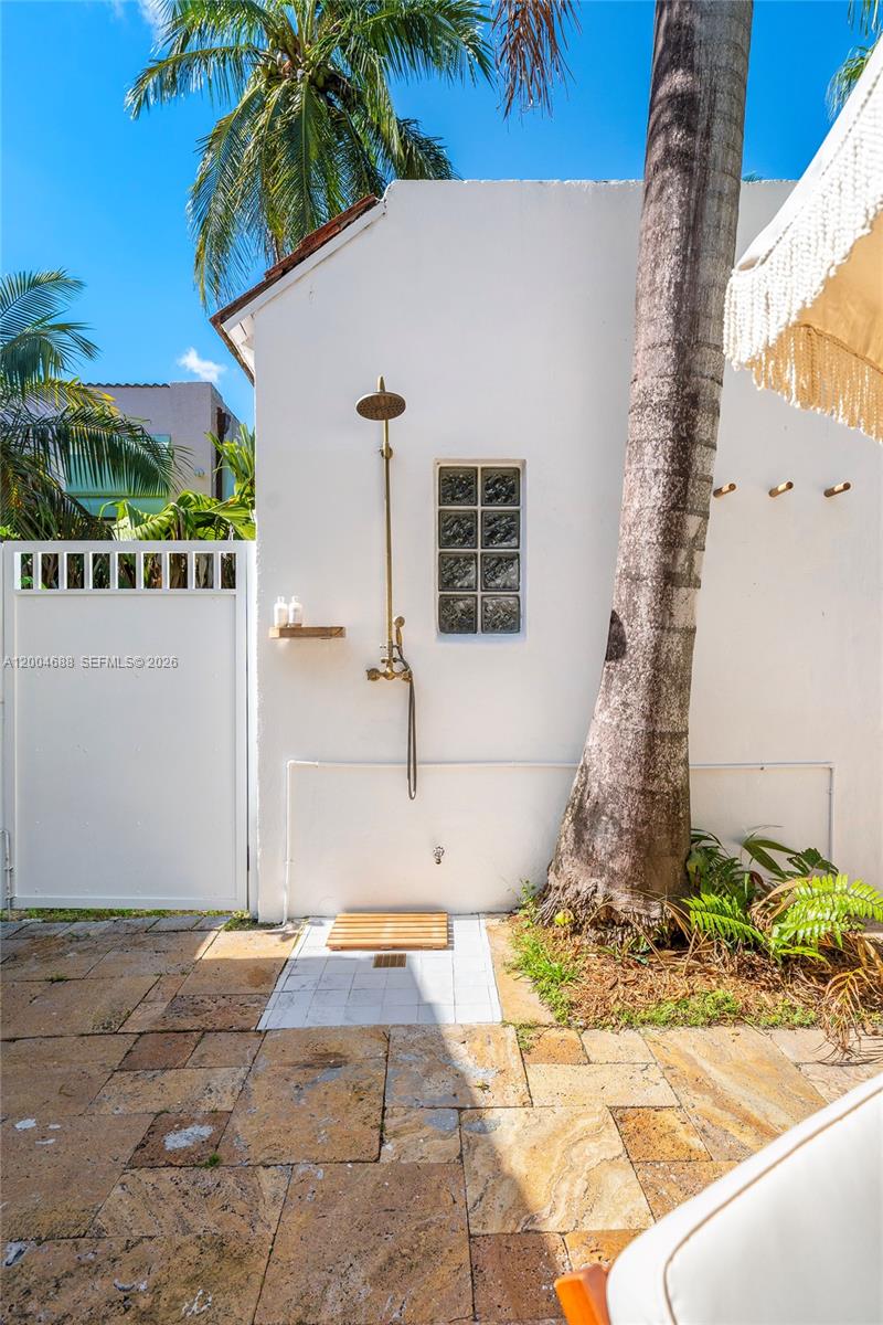 641 NE 57th St Miami, FL 33137