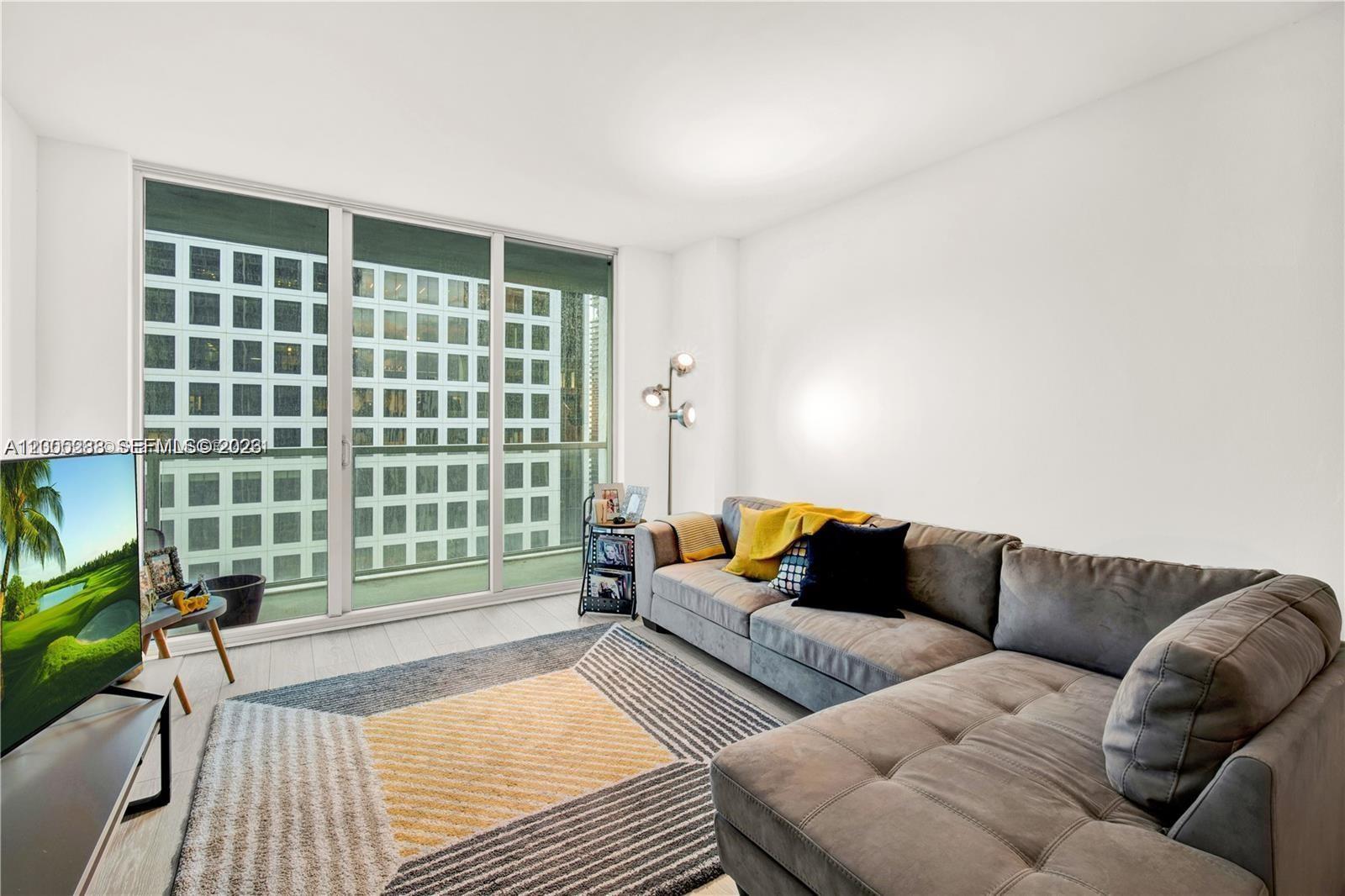 image 500 Brickell East8