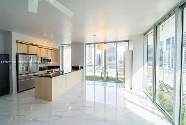 image Axis on Brickell North4