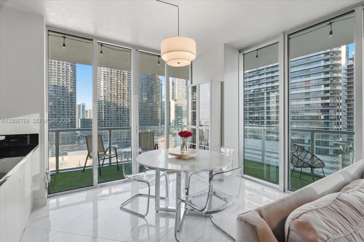 image Axis on Brickell North7