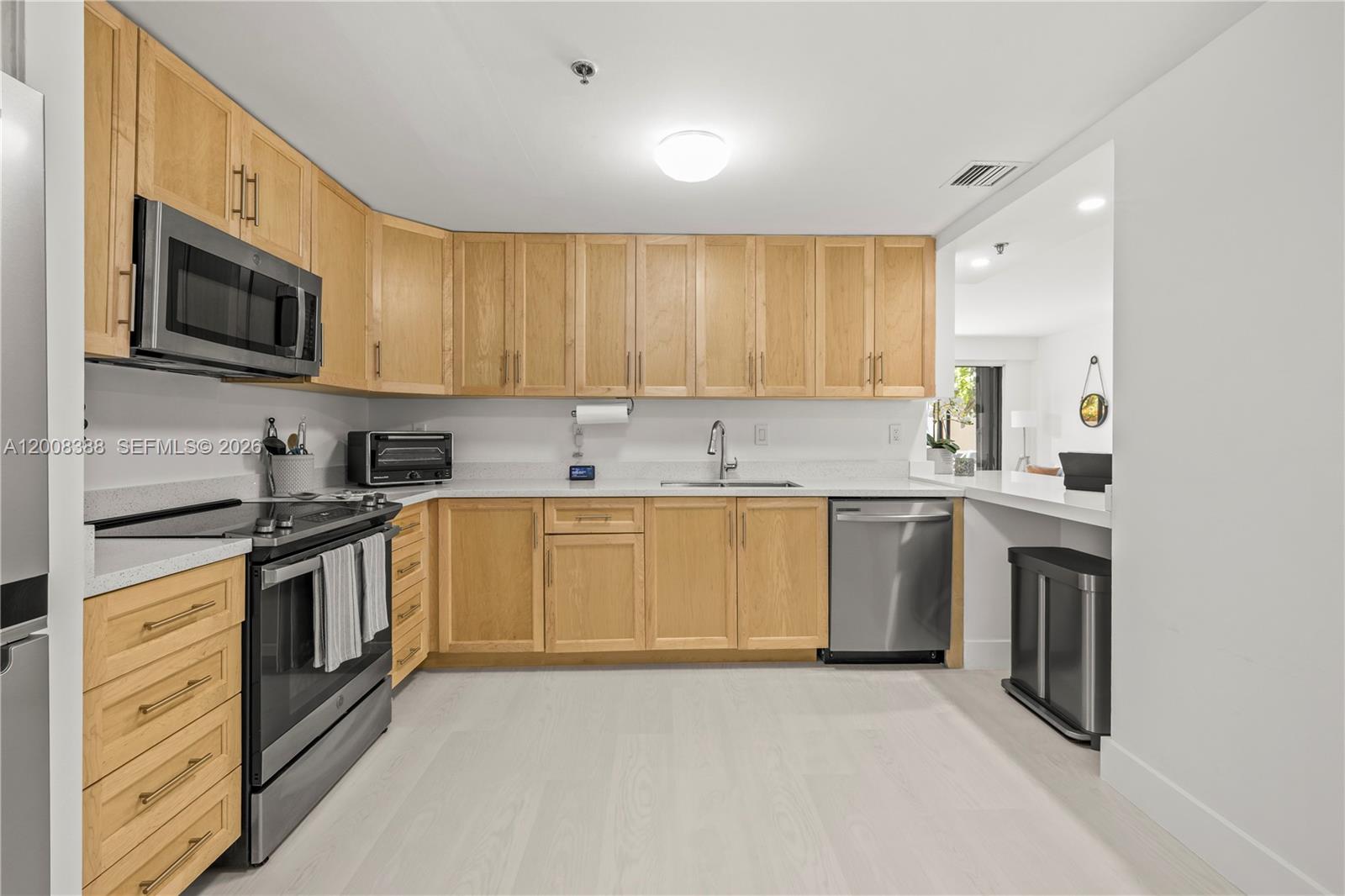 201 S Crandon Blvd #143 Key Biscayne, FL 33149