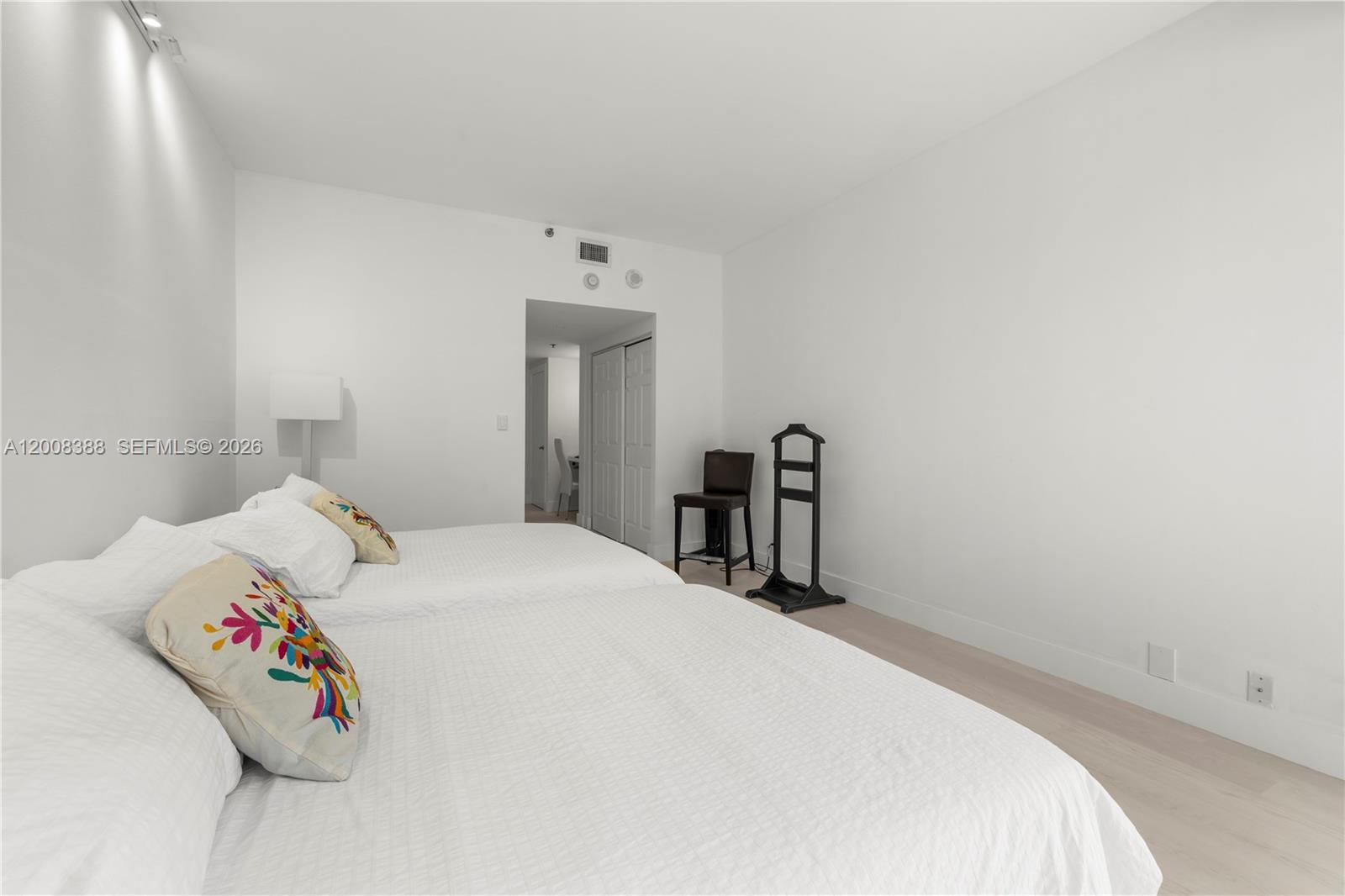 201 S Crandon Blvd #143 Key Biscayne, FL 33149