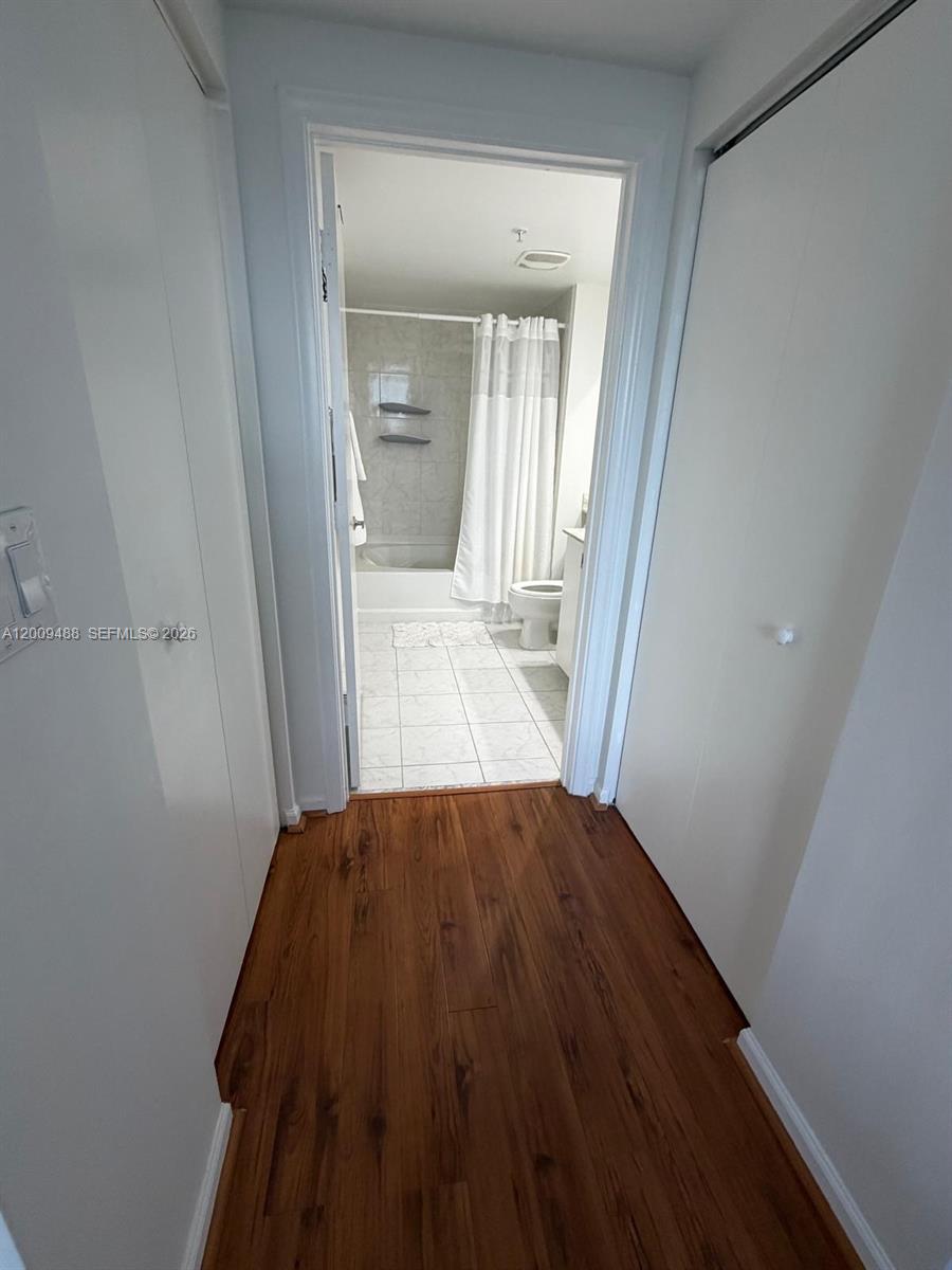 image The Venture at Aventura9