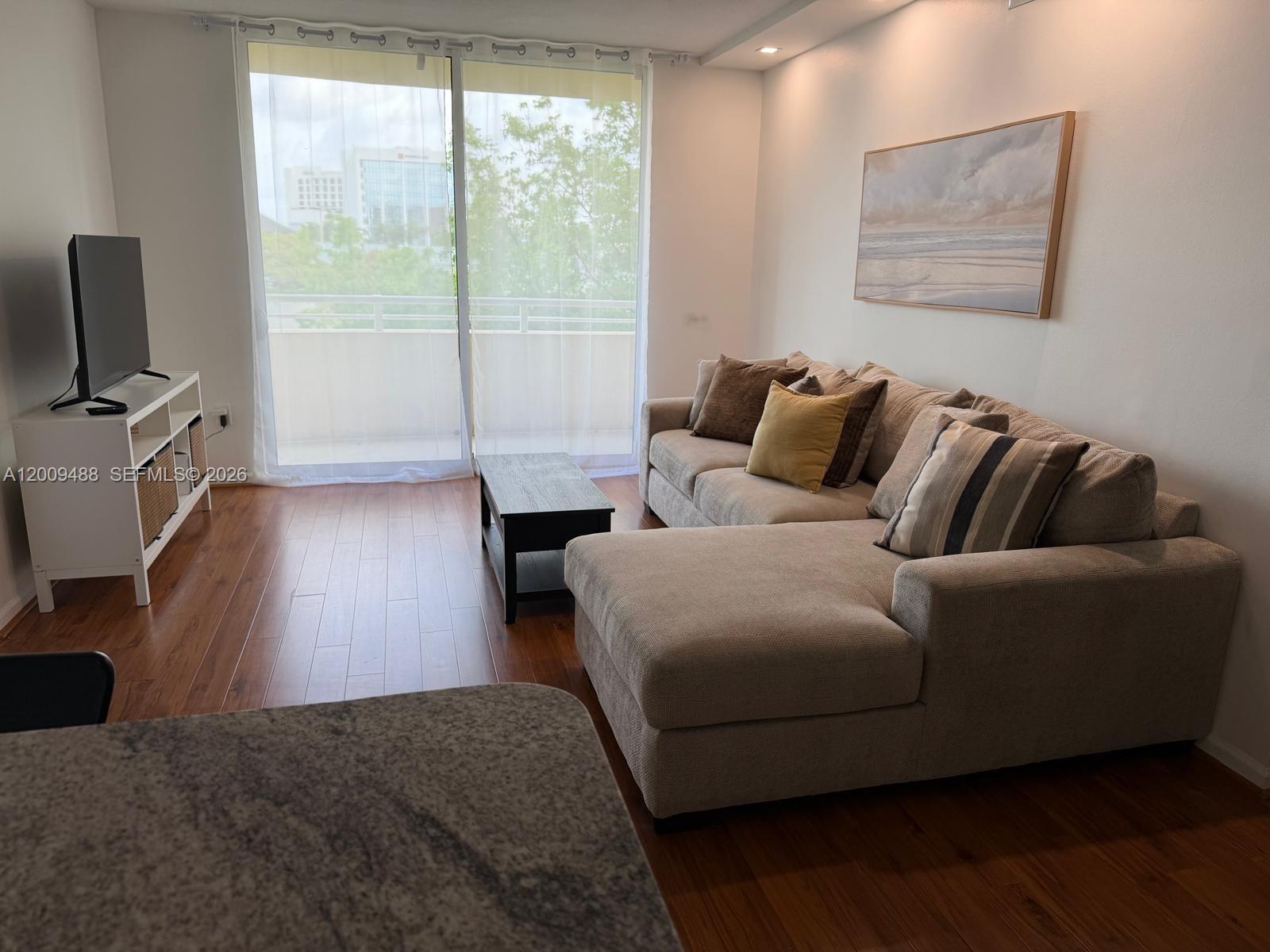 image The Venture at Aventura3