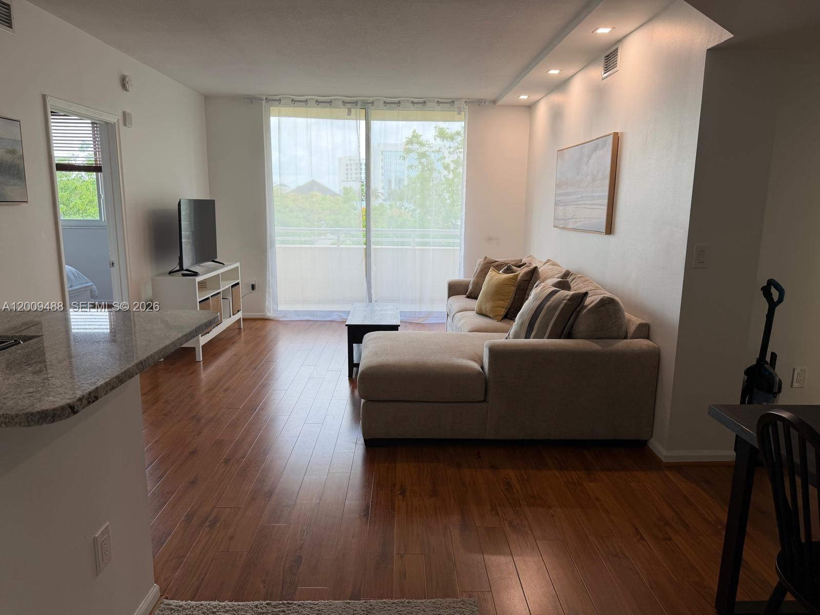 image The Venture at Aventura6