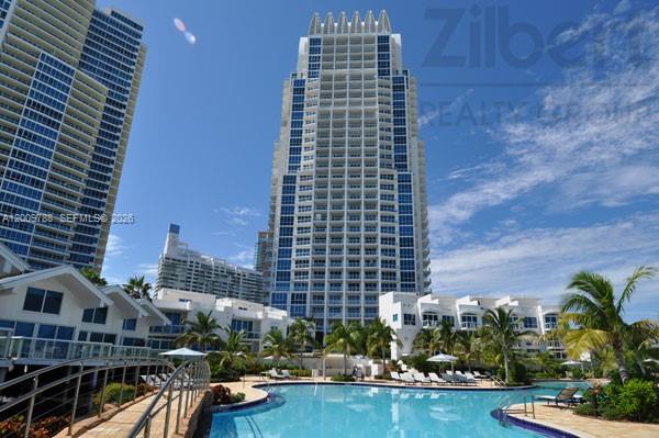 50 S Pointe Dr #2102