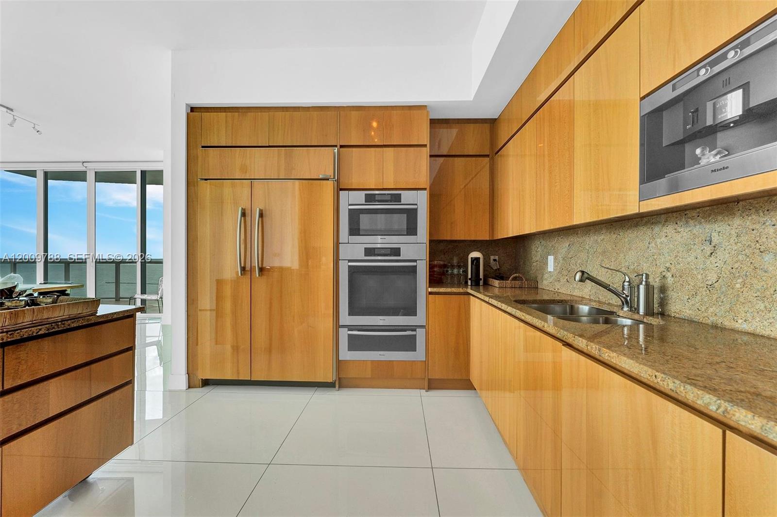 50 S Pointe Dr #2102 Miami Beach, FL 33139