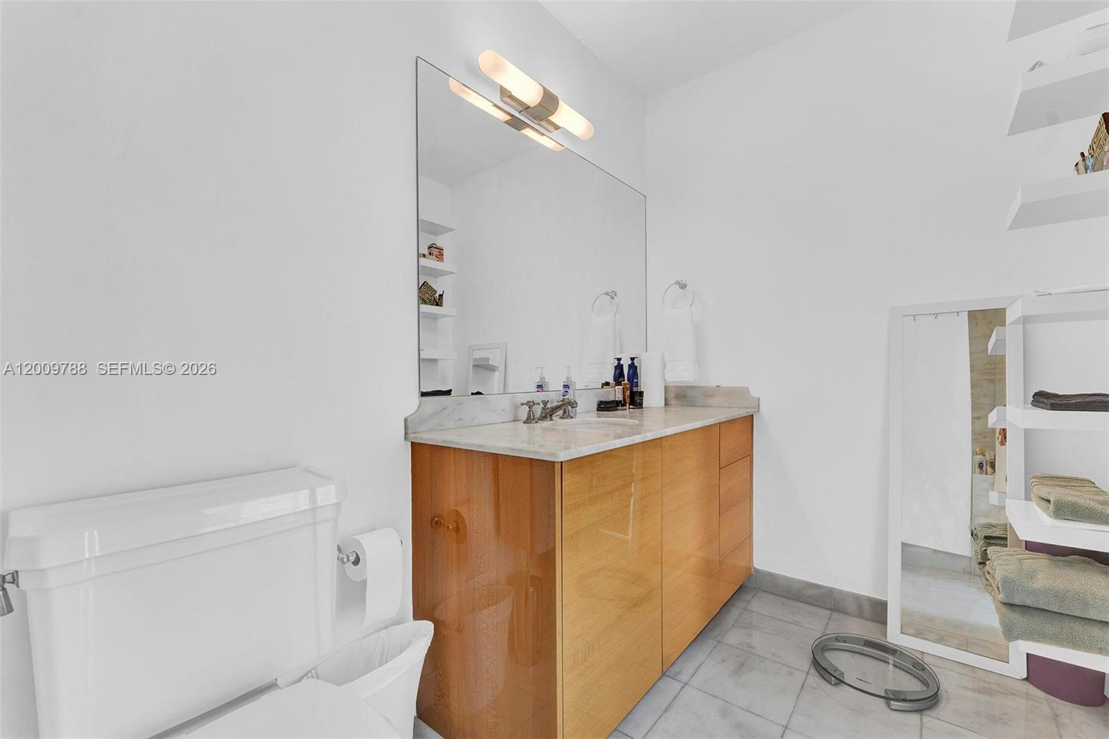 50 S Pointe Dr #2102 Miami Beach, FL 33139