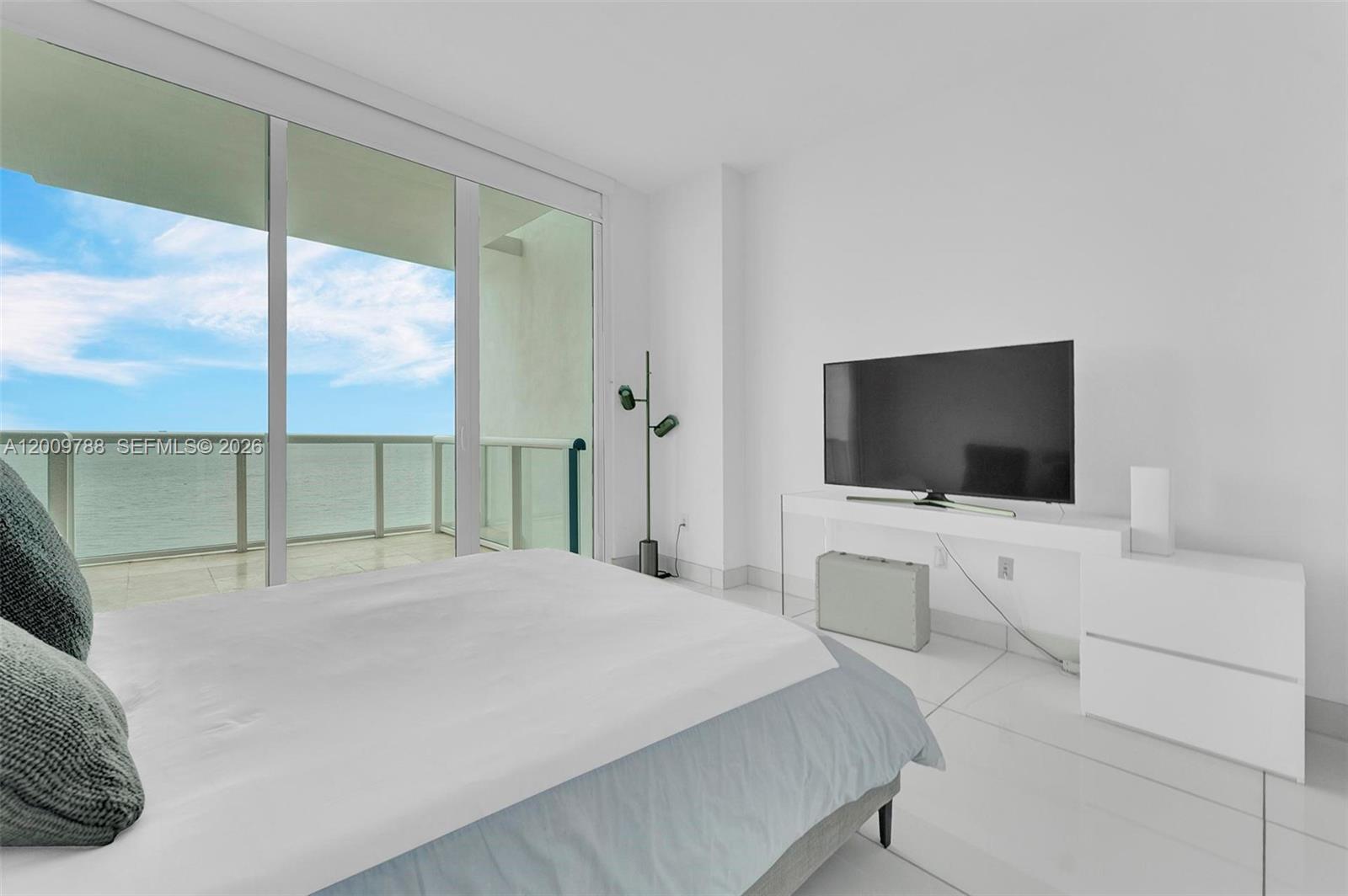 50 S Pointe Dr #2102 Miami Beach, FL 33139