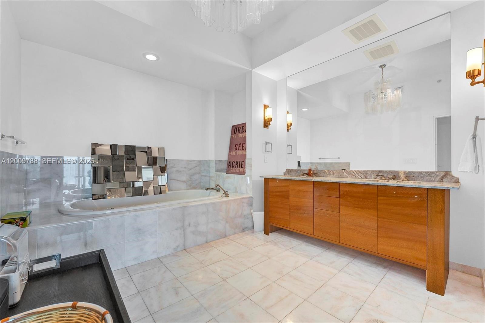 50 S Pointe Dr #2102 Miami Beach, FL 33139