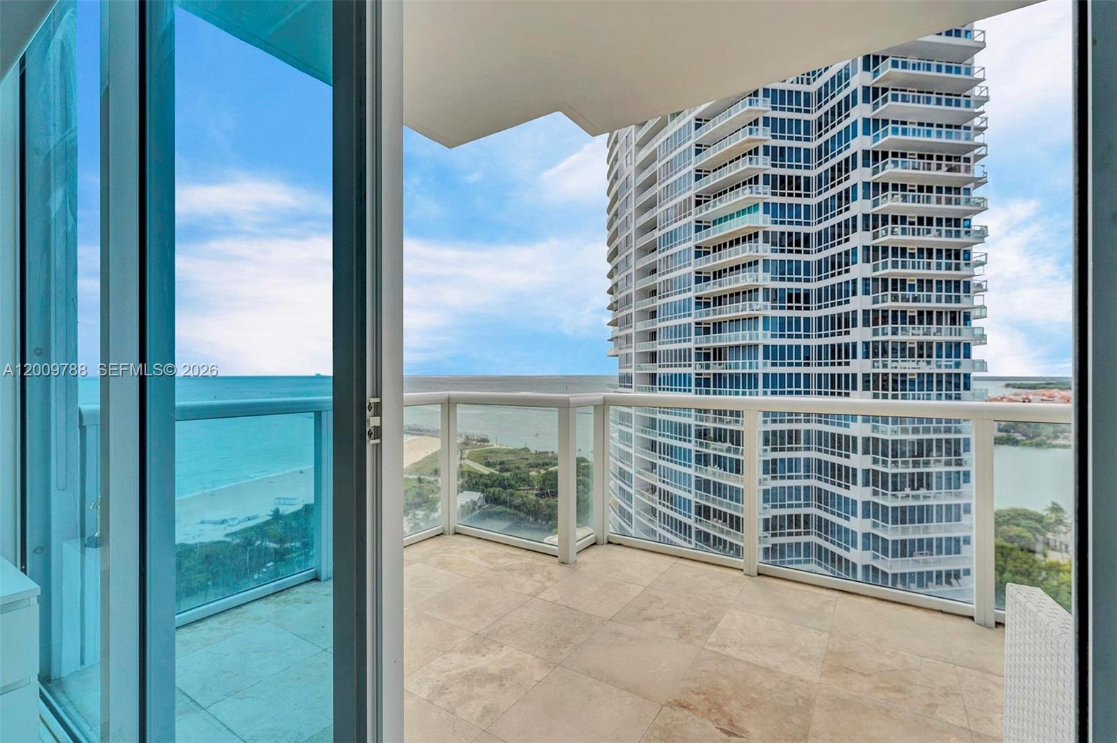 50 S Pointe Dr #2102 Miami Beach, FL 33139