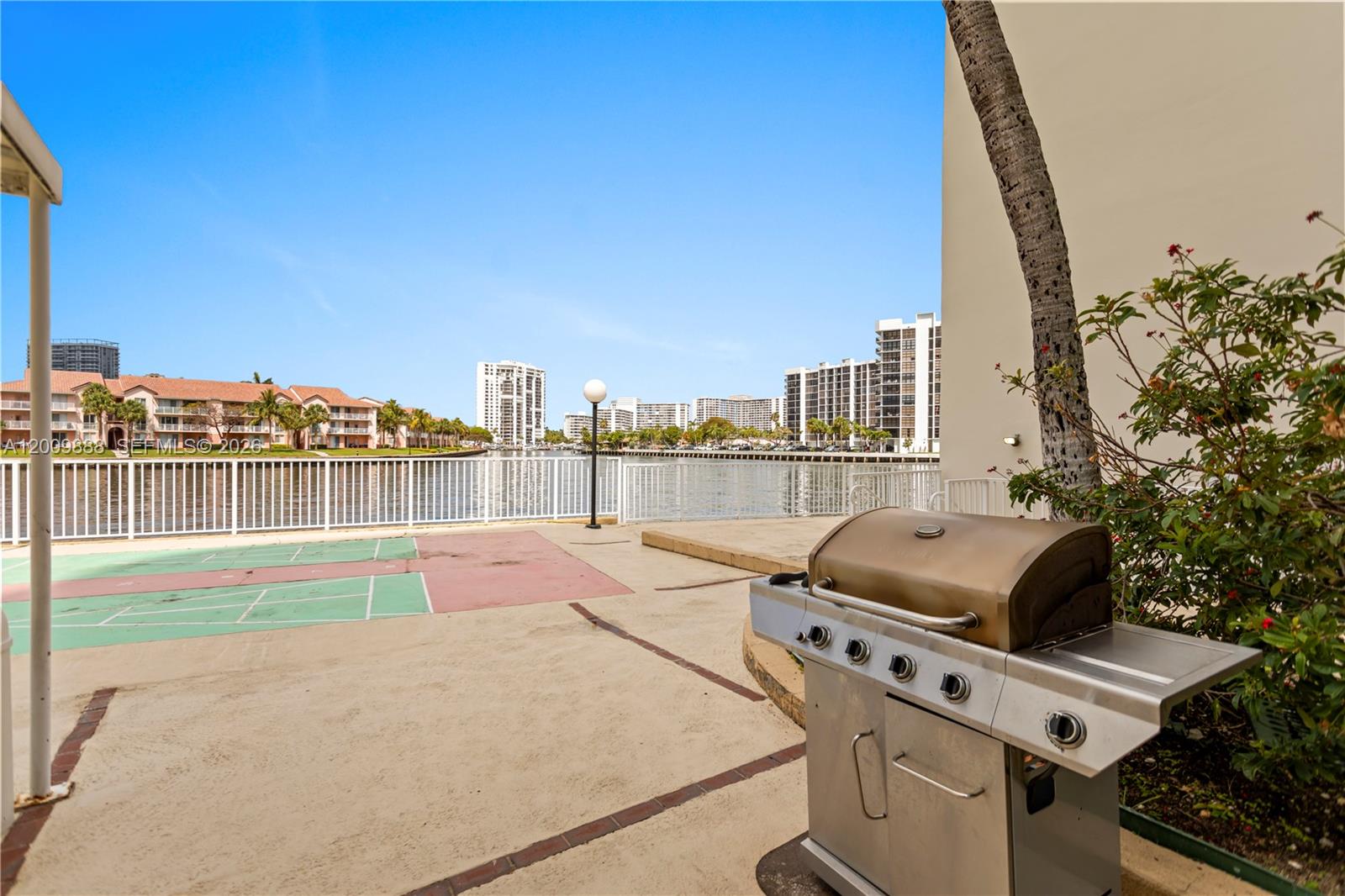 3800 S Ocean Dr #414 Hollywood, FL 33019