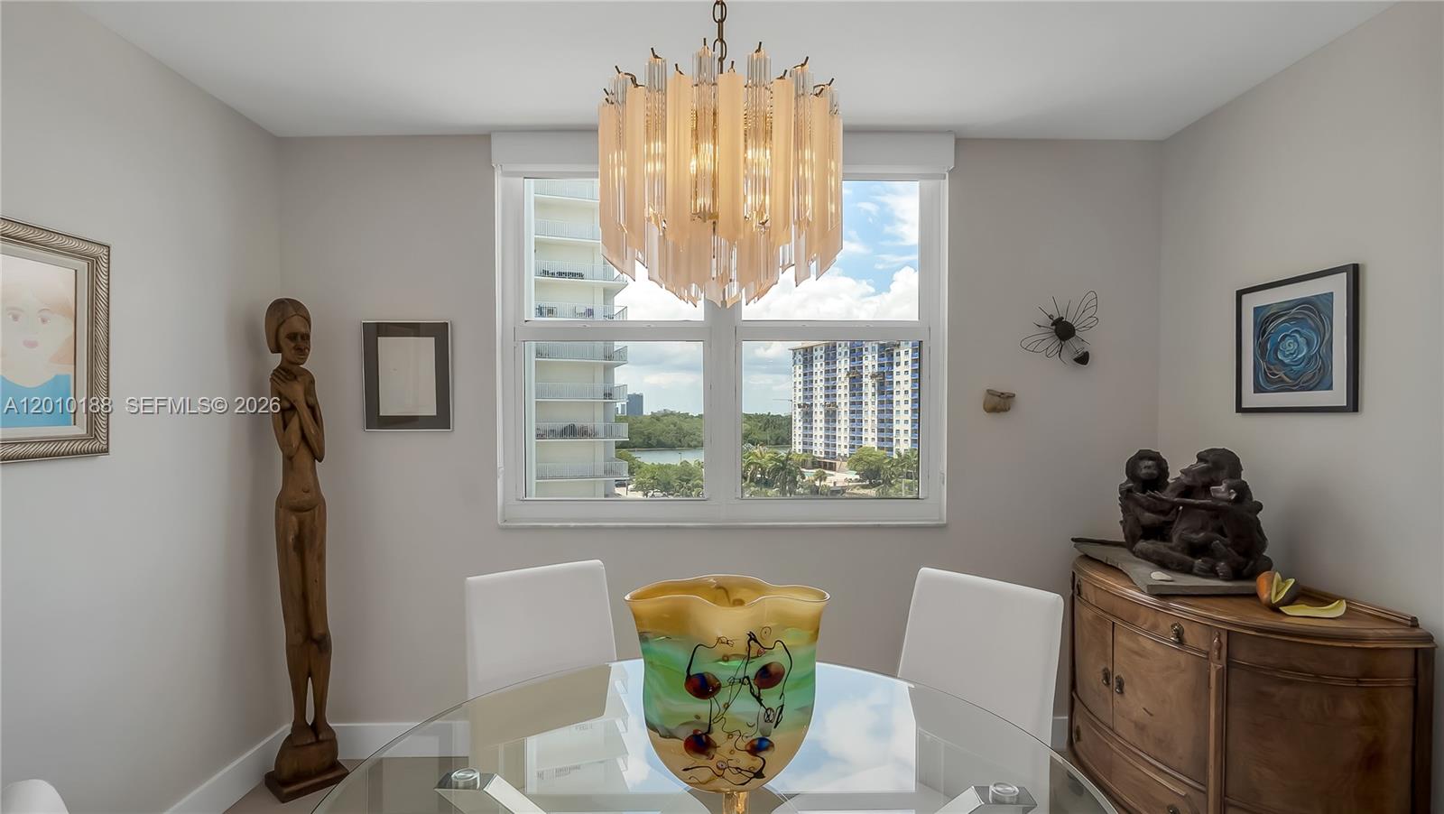 image Arlen House Condo11