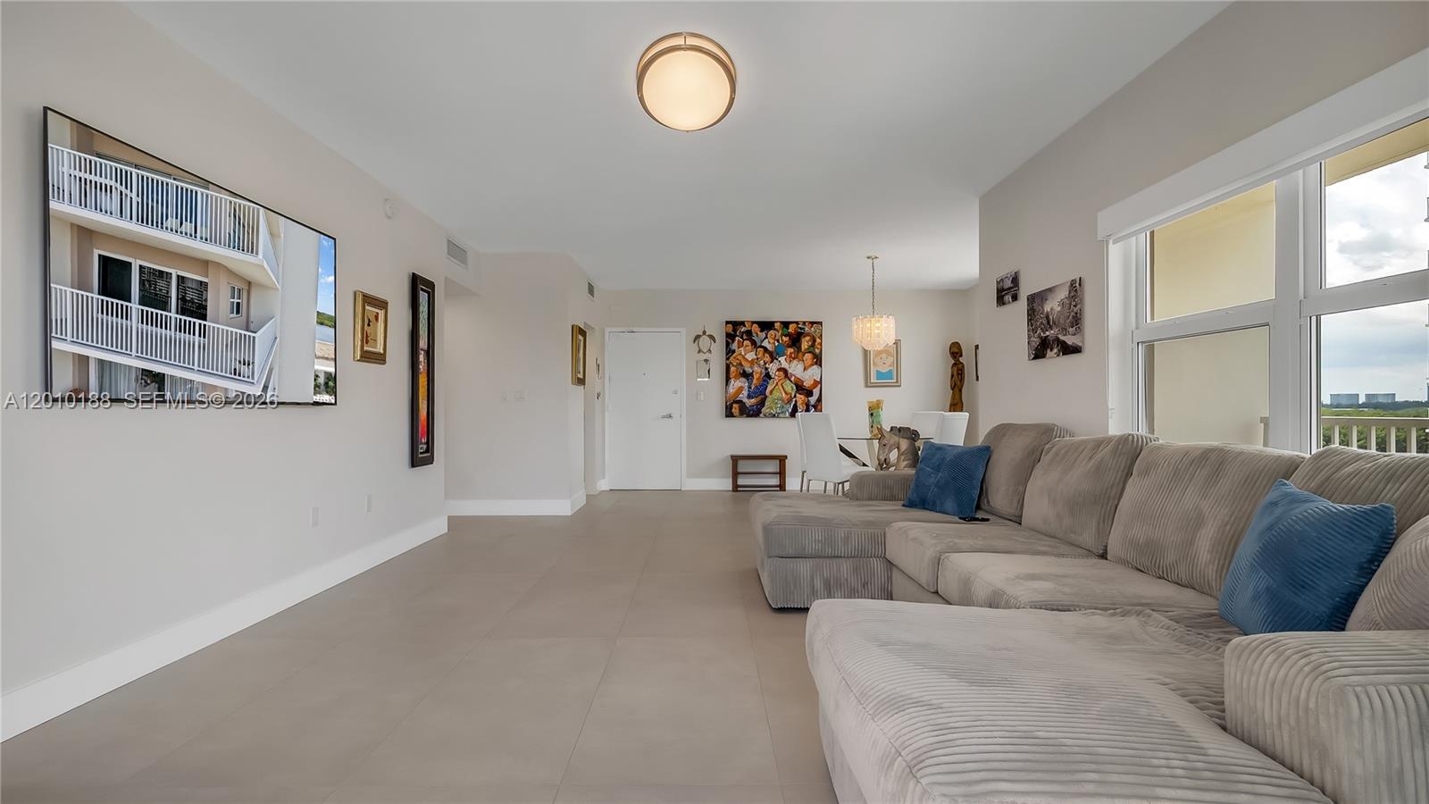 image Arlen House Condo12