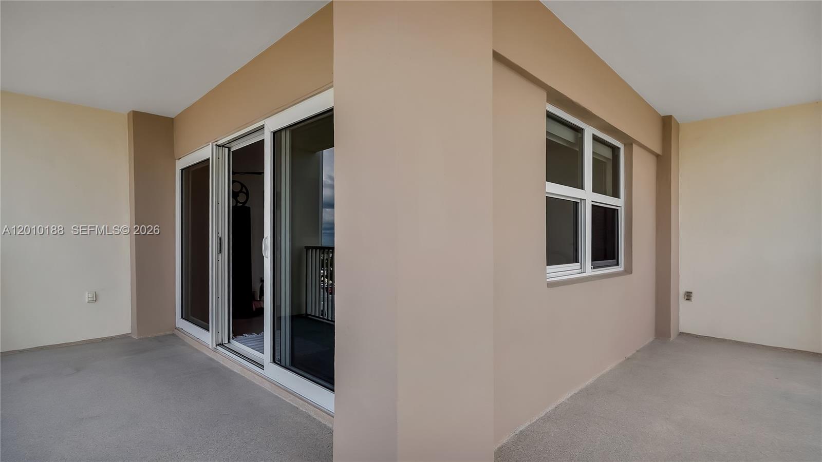 image Arlen House Condo22