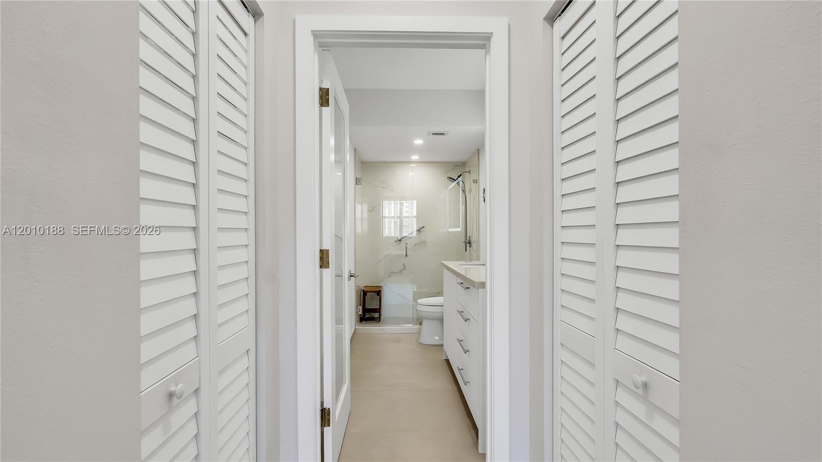 image Arlen House Condo30
