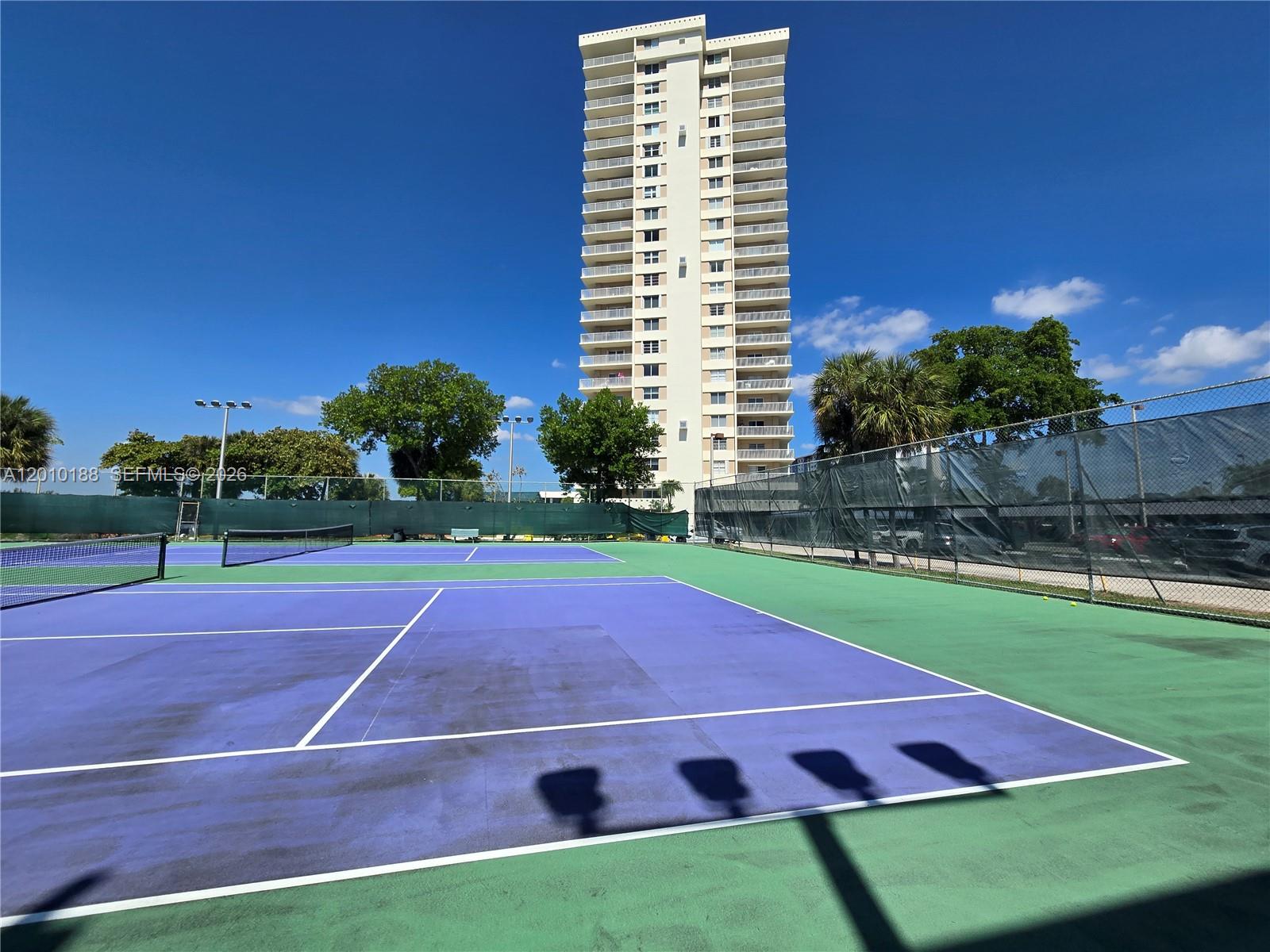 image Arlen House Condo45