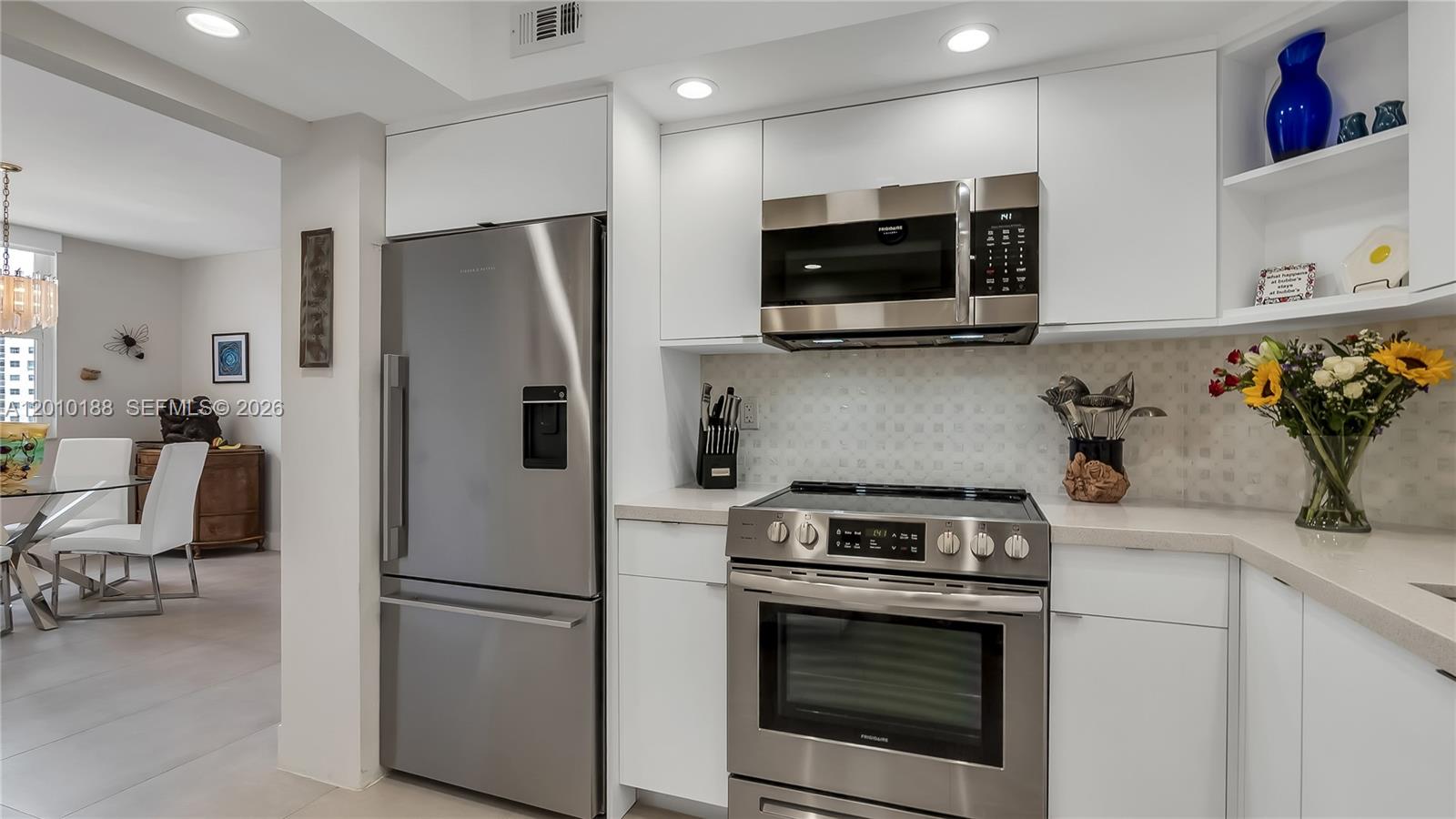 image Arlen House Condo6