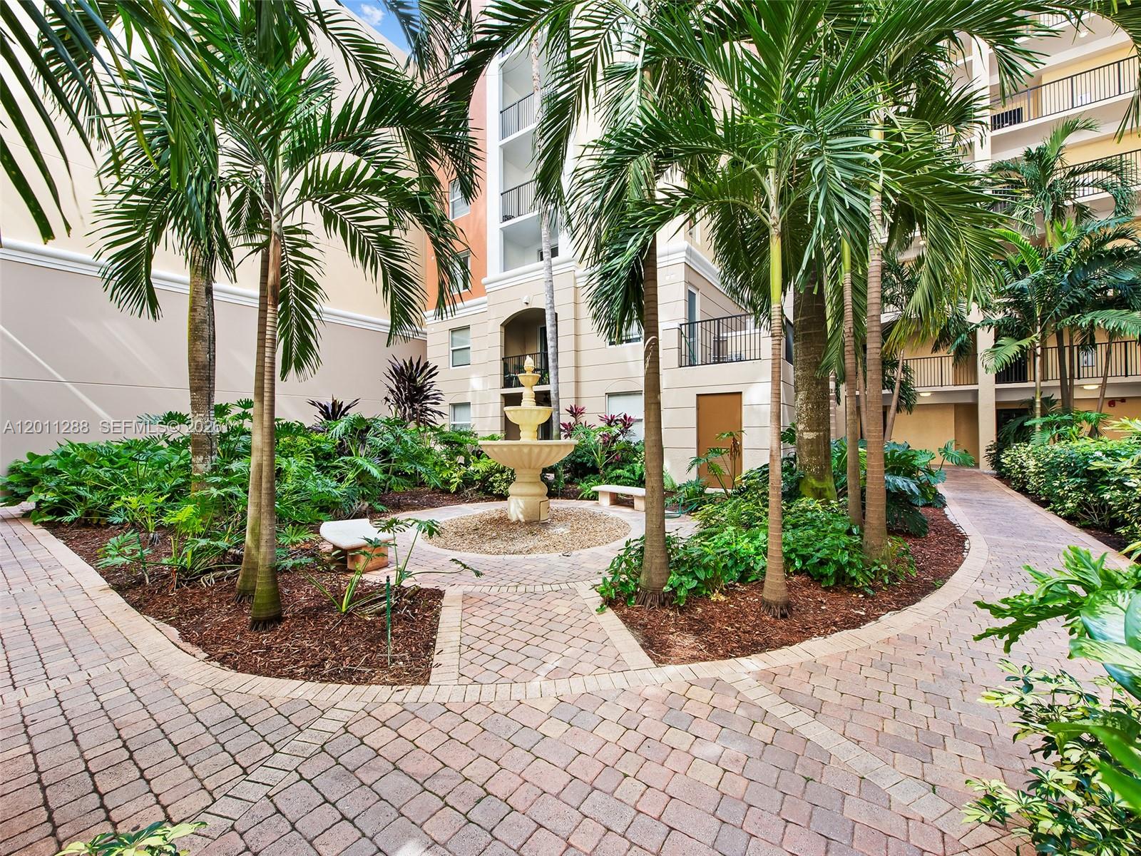 image Porto Bellagio Condo1