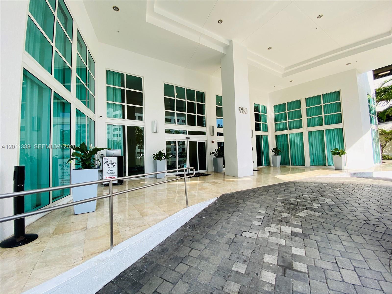 image The Plaza on Brickell East19