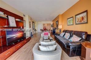 image Arlen House Condo10