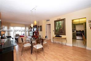 image Arlen House Condo12